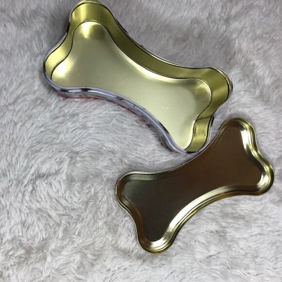 NWOT Disney's 101 Dalmatians Bone Shaped Tin - Picture 8 of 10